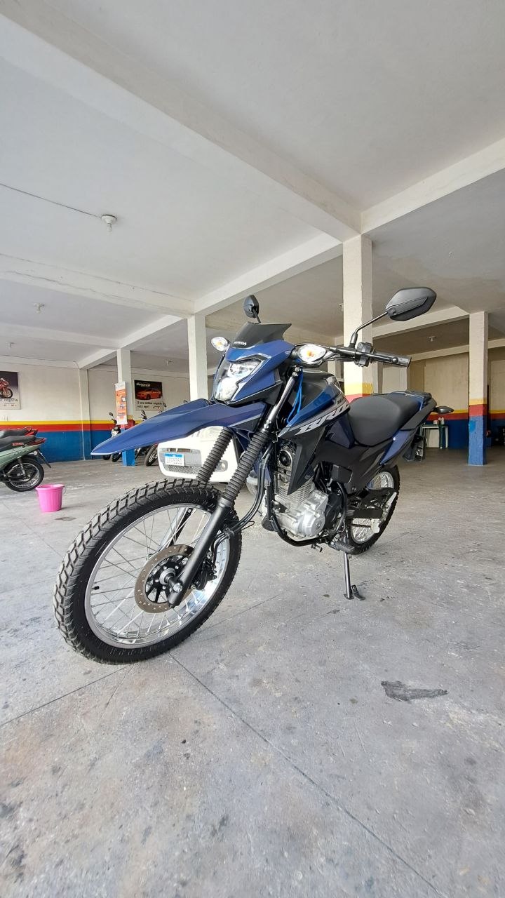 HONDA BROS 160 CBS FRENTE ESQUERDA